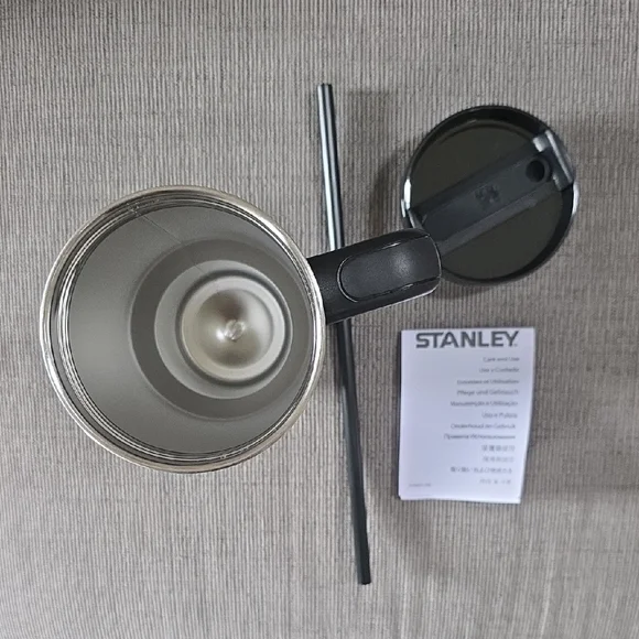 Stanley Matte Black On Black Quencher H2.0 Tumbler, 40oz., New In Box - Picture 7 of 11